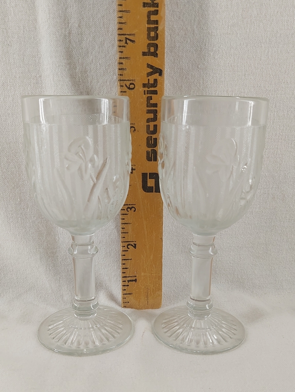 Set Of 2 Vintage Jeannette Iris & Herringbone Wine Goblets Depression Glass 1928